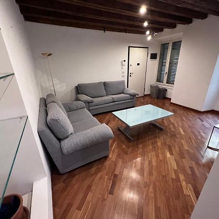 Magnifico Appartamento Ristrutturato Milan Exterior photo