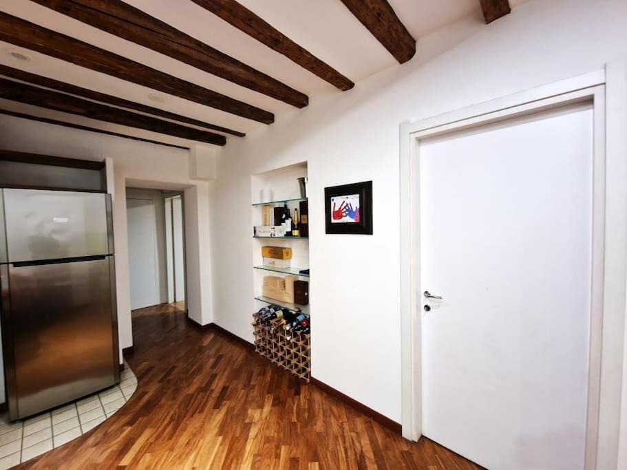 Magnifico Appartamento Ristrutturato Milan Exterior photo