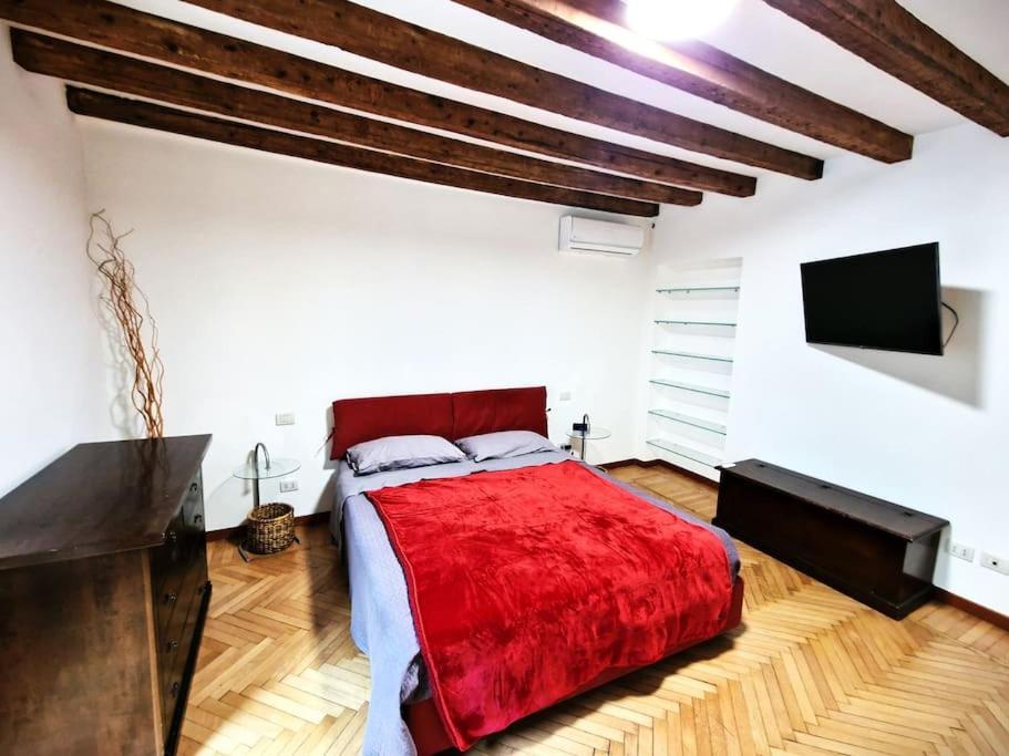 Magnifico Appartamento Ristrutturato Milan Exterior photo