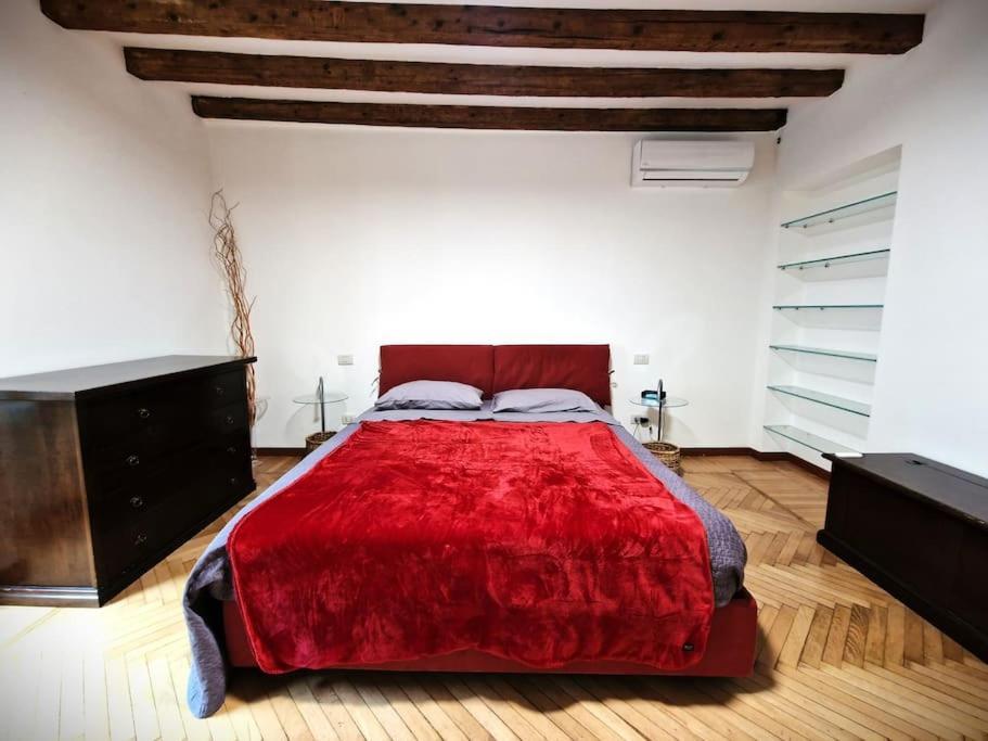 Magnifico Appartamento Ristrutturato Milan Exterior photo